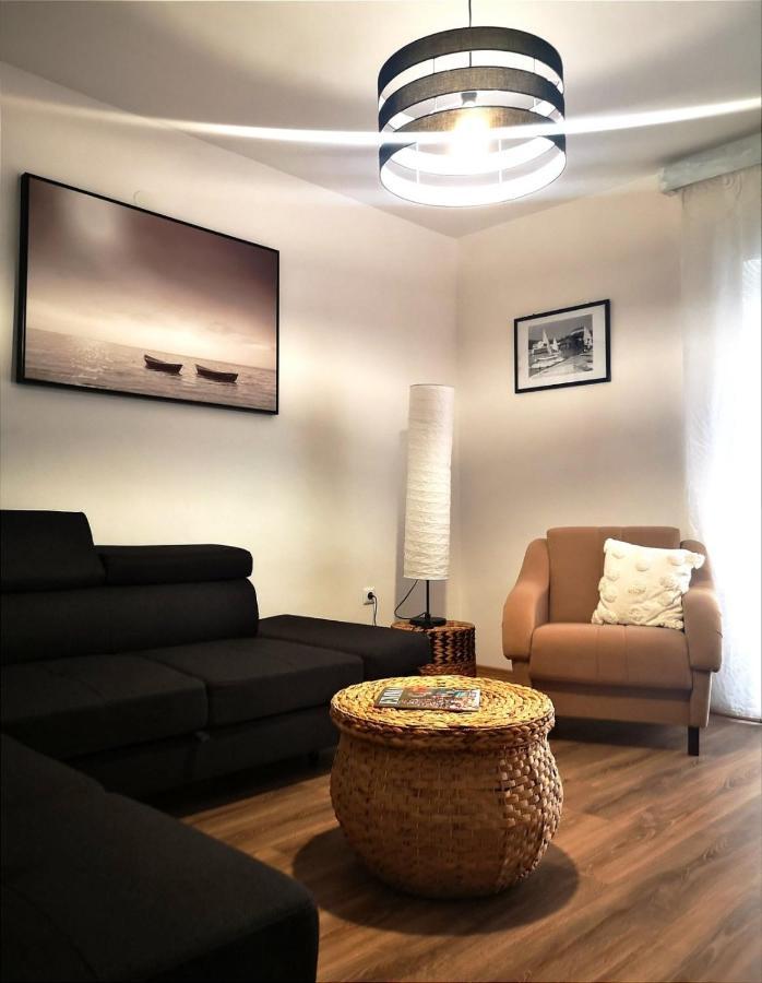 Apartments By The Sea Selce, Crikvenica - 16375 Kültér fotó